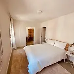 Live It Up Marvila 아파트